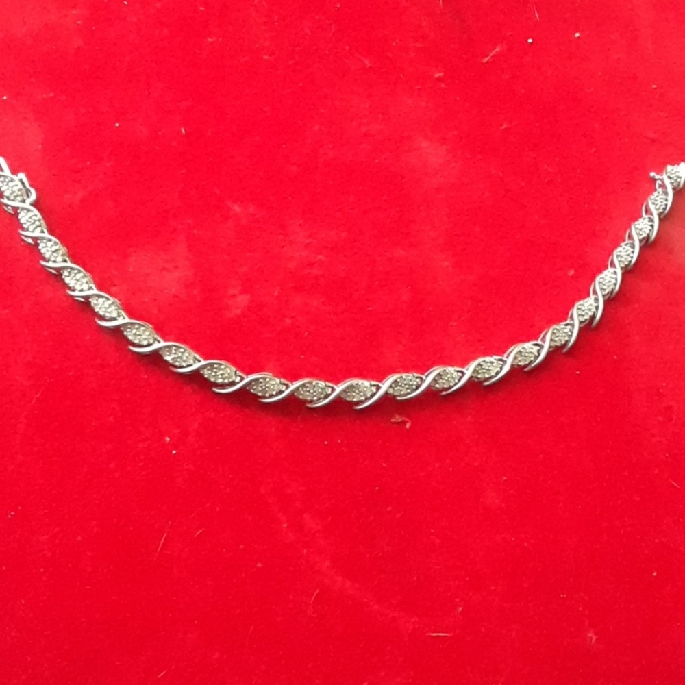 Diamond silver bracelet 7 1/2" wrist